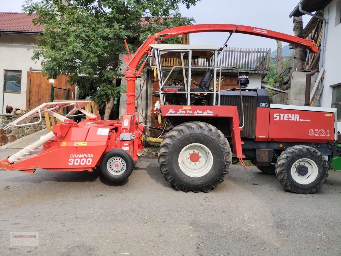 Anbauhäcksler & Anhängehäcksler a típus Sonstige Steyr 8320 Geräteträger mit Kemper Champion 3000, Gebrauchtmaschine ekkor: Tarsdorf (Kép 1)