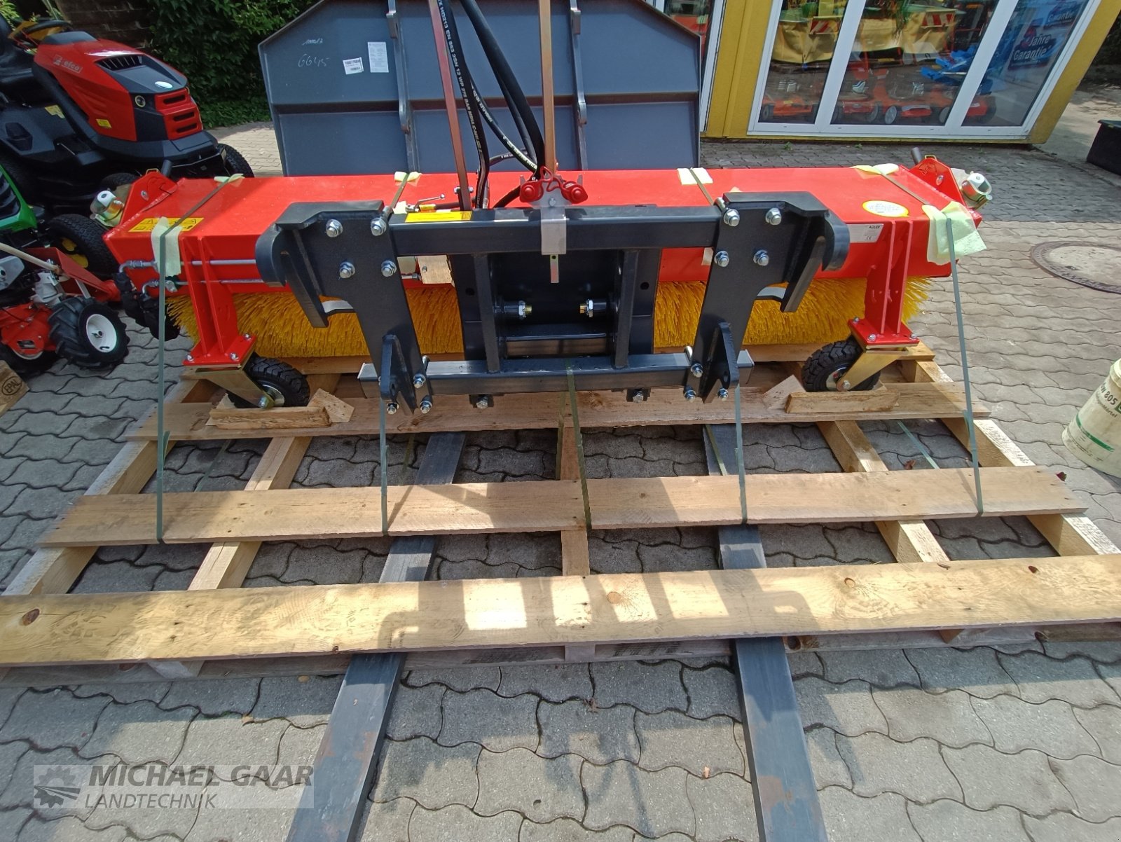 Anbaukehrmaschine typu Adler Arbeitsmaschinen Kehrmaschine K600/270, Neumaschine w Höhenkirchen-Siegertsbrunn (Zdjęcie 2)