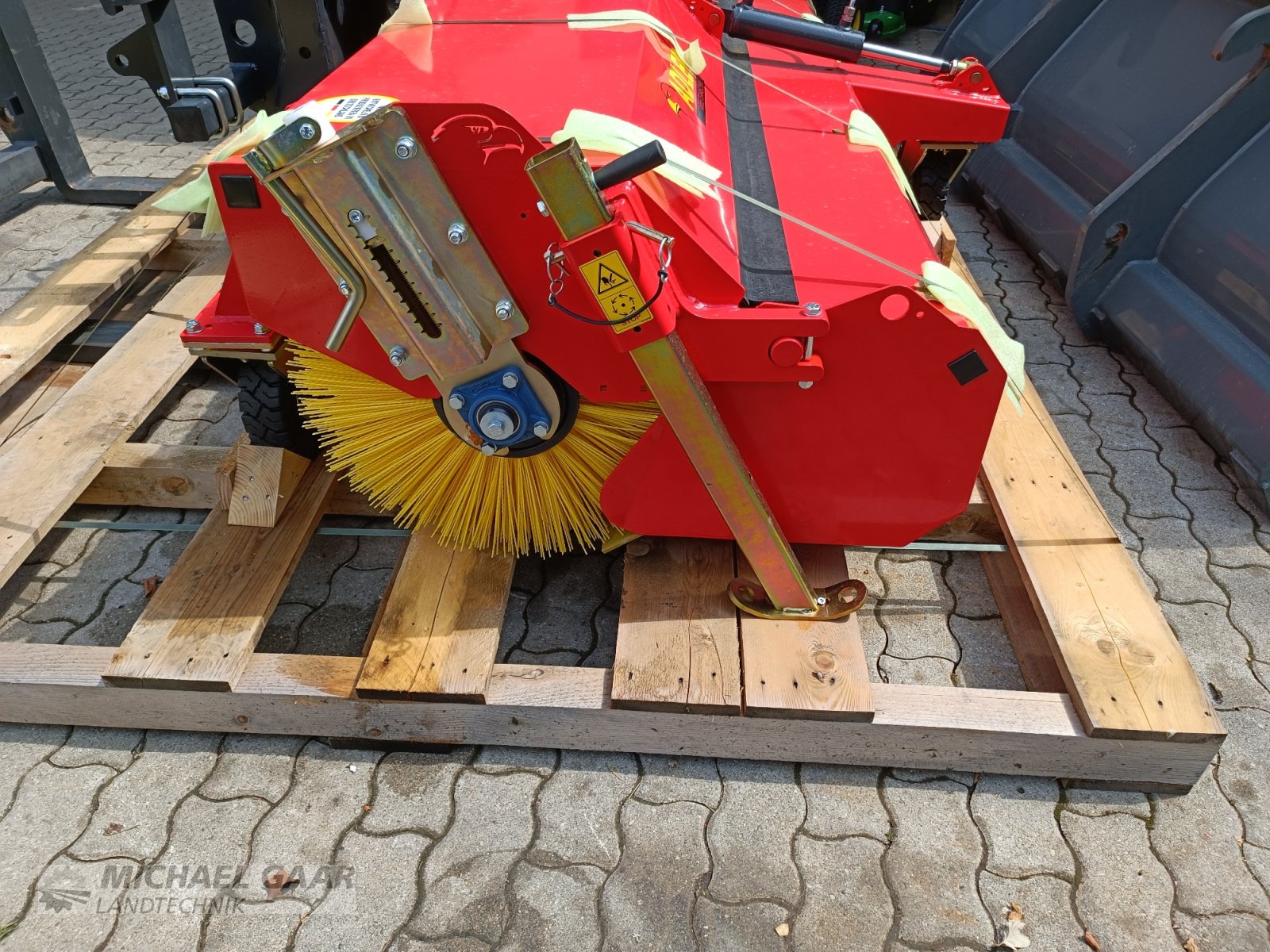 Anbaukehrmaschine typu Adler Arbeitsmaschinen Kehrmaschine K600/270, Neumaschine w Höhenkirchen-Siegertsbrunn (Zdjęcie 5)