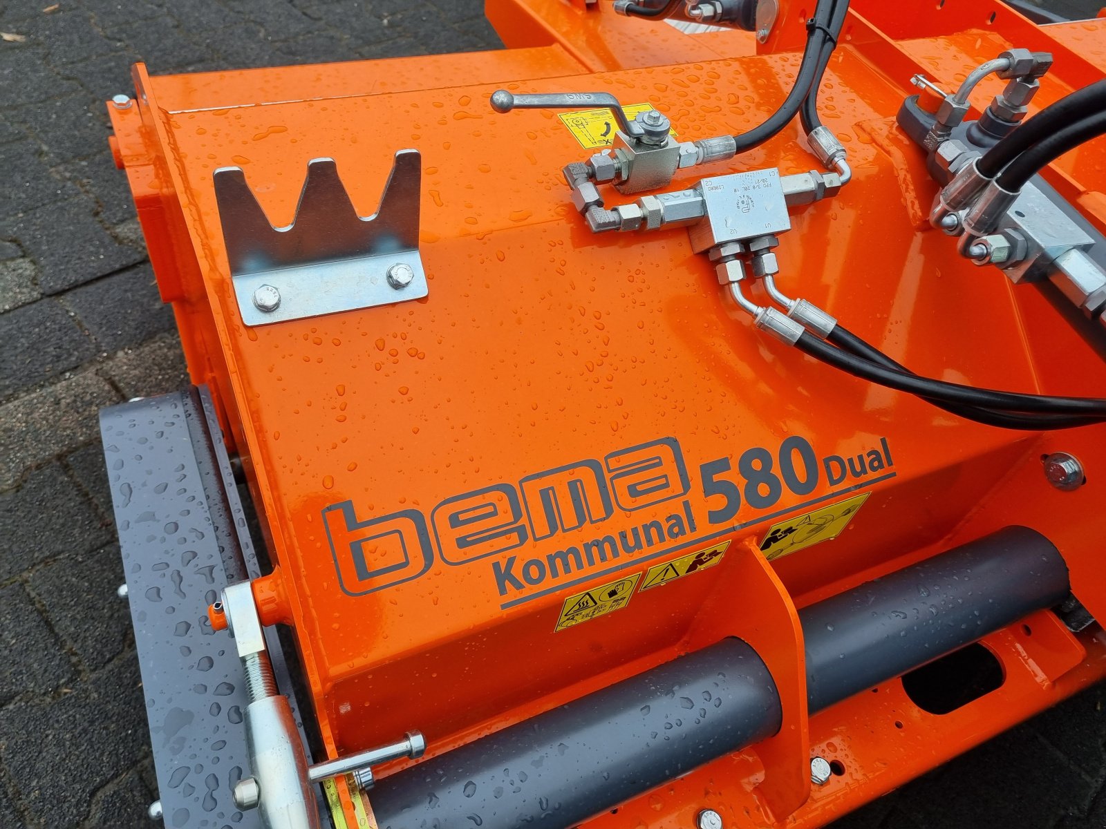 Anbaukehrmaschine des Typs Bema Kommunal Dual 580 1400, Neumaschine in Olpe (Bild 3)