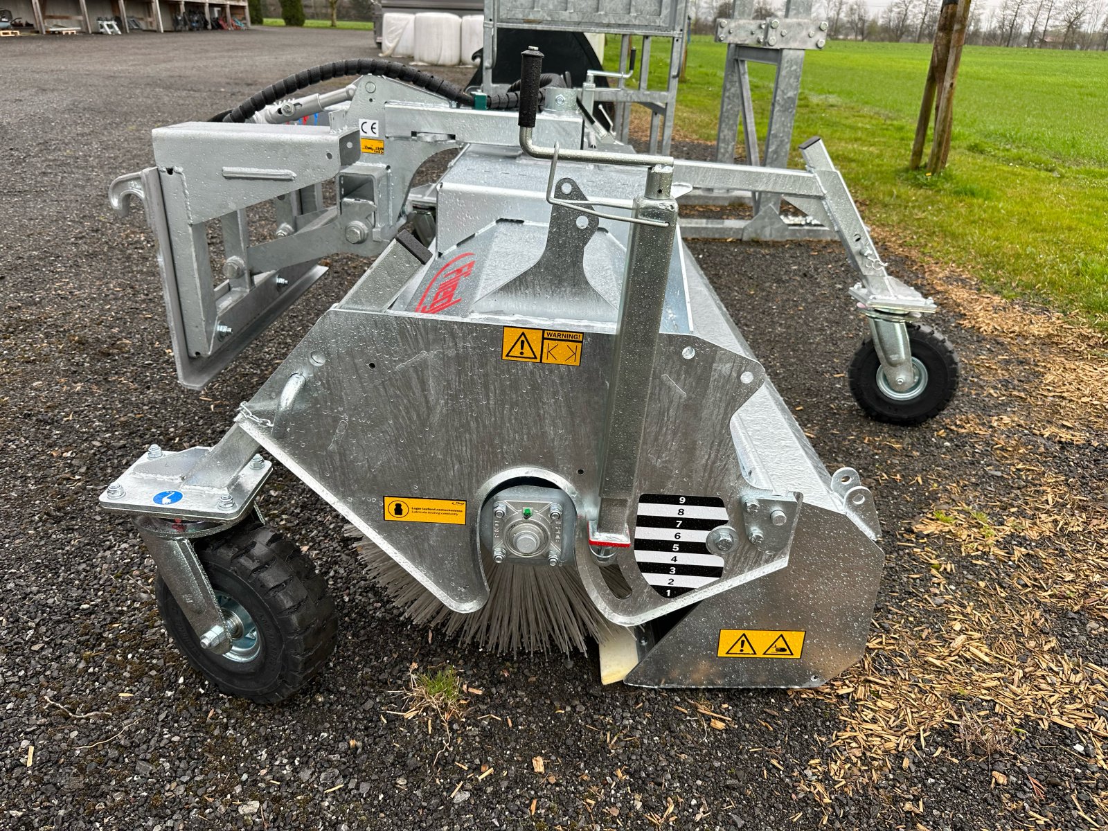 Anbaukehrmaschine des Typs Fliegl KEH 230 Typ 600 Kehrmaschine, Neumaschine in Rankweil (Bild 7)