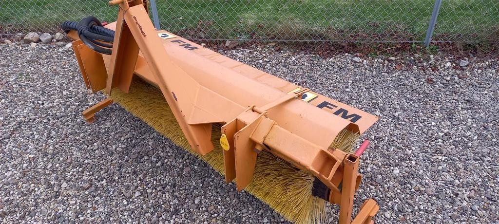 Anbaukehrmaschine des Typs FM Gru 180Cm Hydraulisk træk., Gebrauchtmaschine in Roskilde (Bild 3)