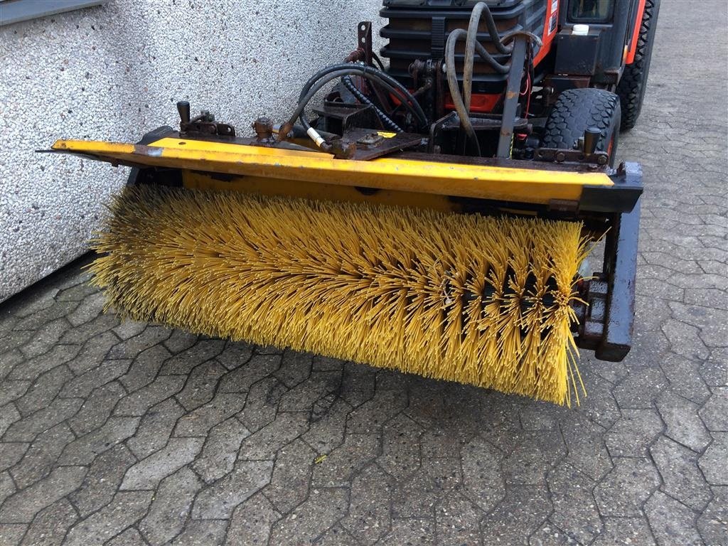 Anbaukehrmaschine of the type GMR HF1200  Hydraulisk, Gebrauchtmaschine in Helsinge (Picture 1)