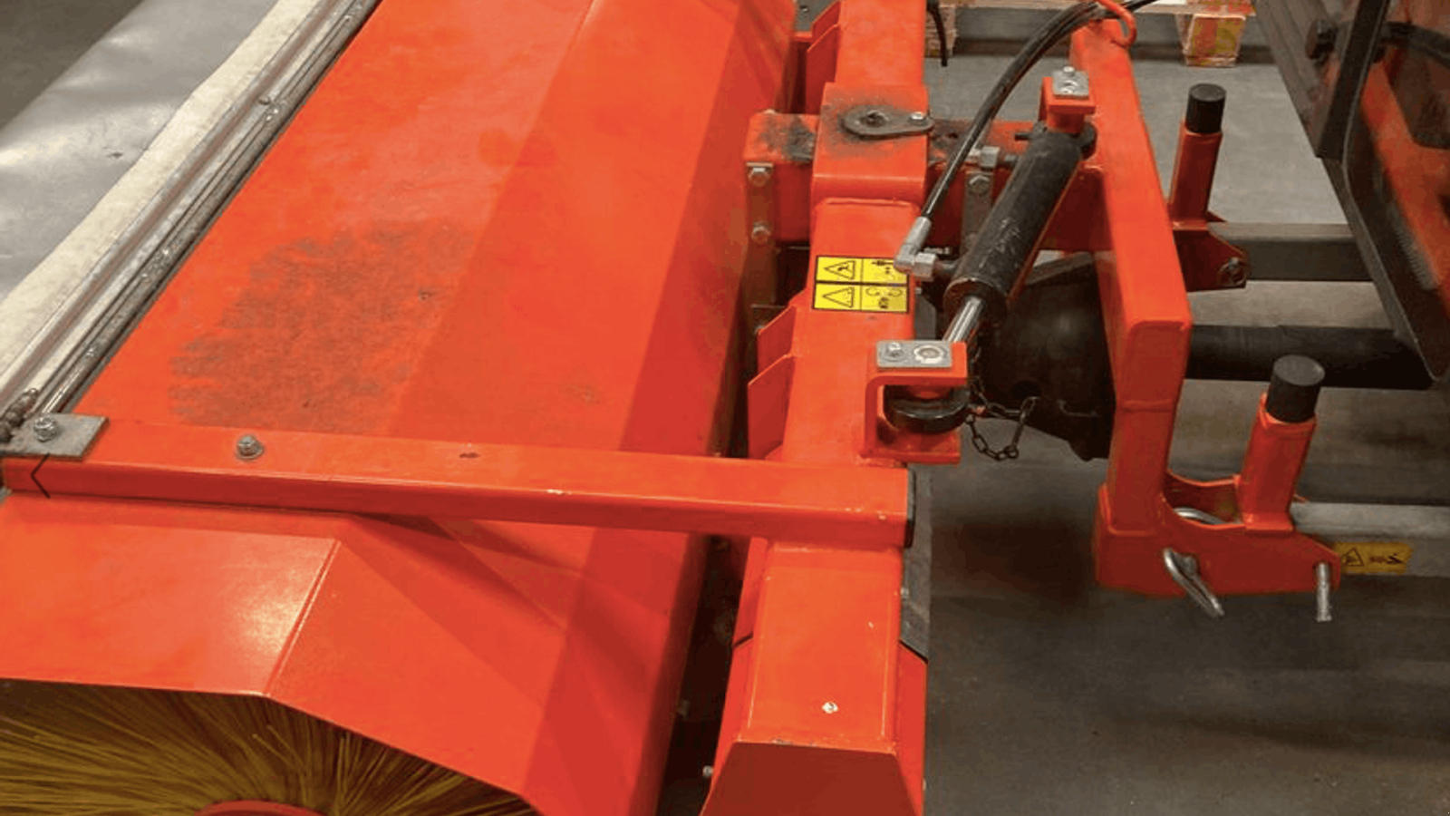 Anbaukehrmaschine типа Husqvarna kost, Gebrauchtmaschine в Randers NØ (Фотография 2)