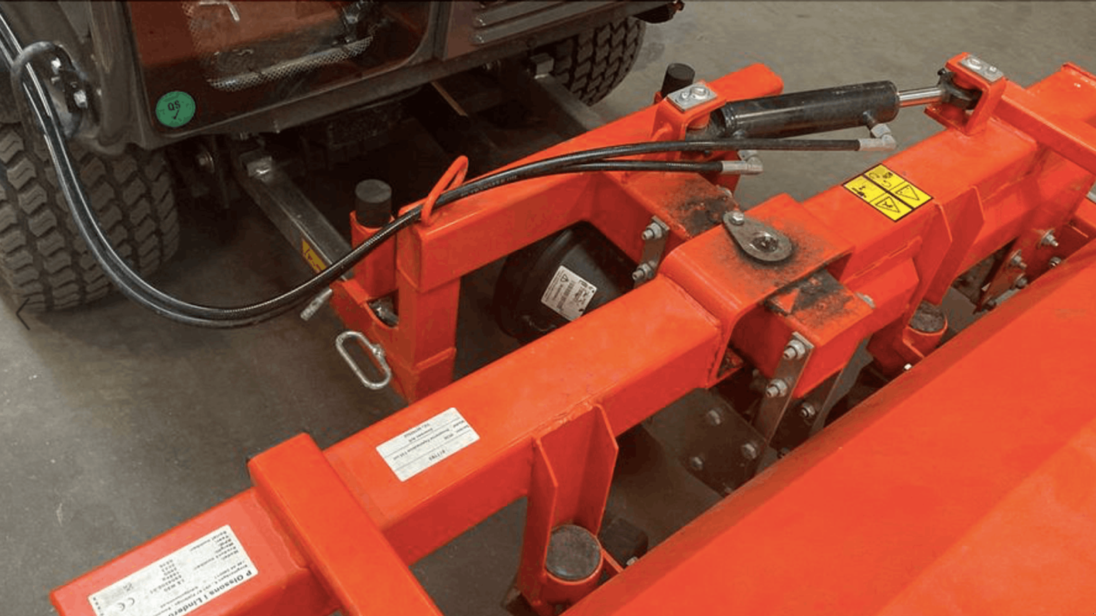 Anbaukehrmaschine типа Husqvarna kost, Gebrauchtmaschine в Randers NØ (Фотография 3)