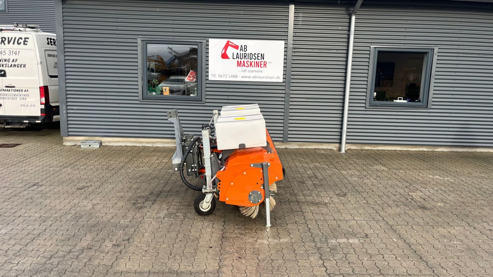 Anbaukehrmaschine of the type Kersten fkm 22560 h 225cm Hydraulisk kost med vandanlæg Som ny!, Gebrauchtmaschine in Rønnede (Picture 1)