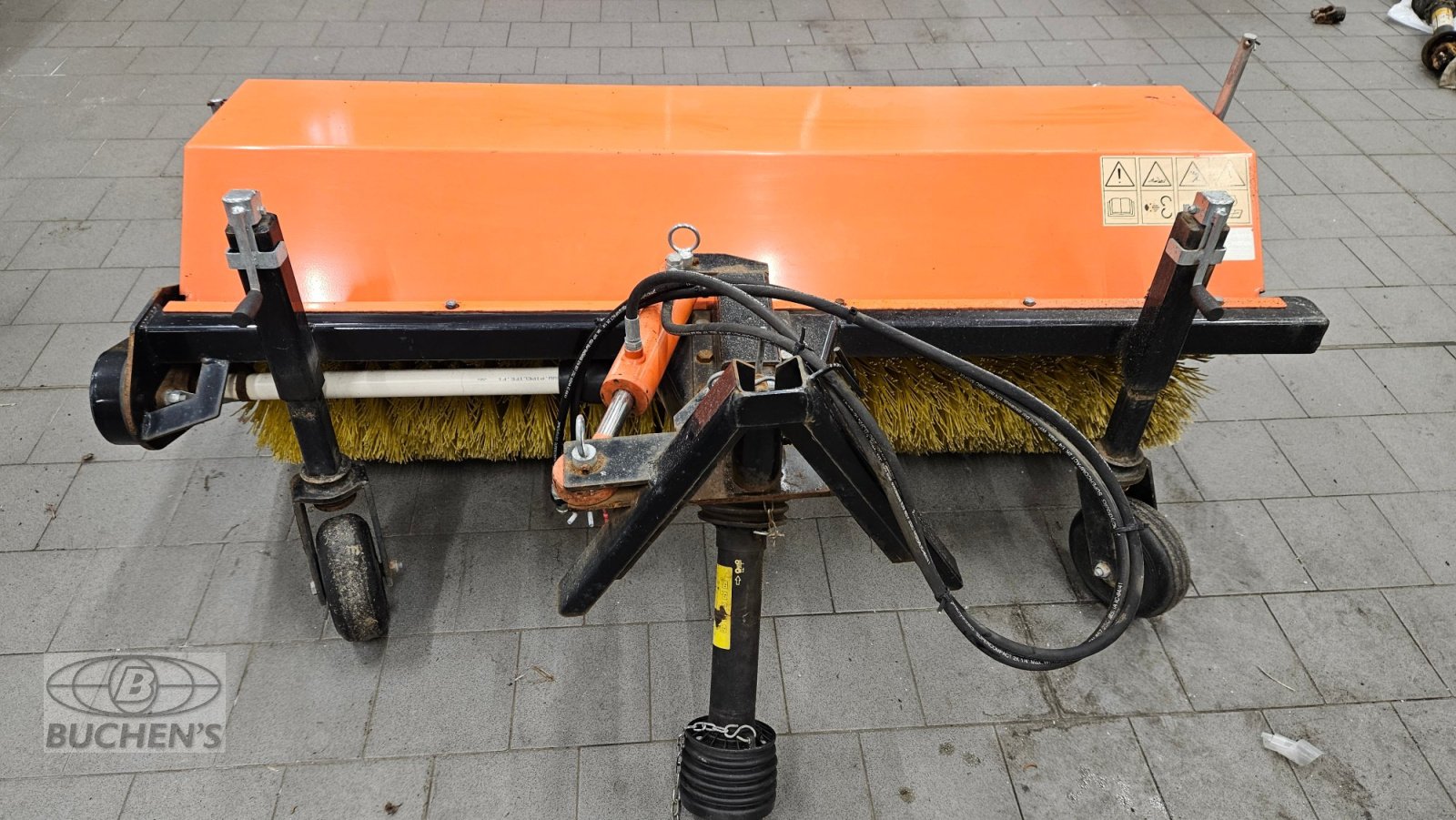 Anbaukehrmaschine typu Kubota Frontkehrmaschine 150cm, Gebrauchtmaschine v Olpe (Obrázek 1)