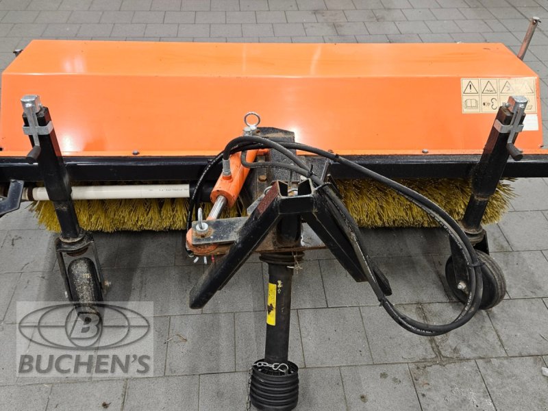 Anbaukehrmaschine des Typs Kubota Frontkehrmaschine 150cm, Gebrauchtmaschine in Olpe (Bild 1)