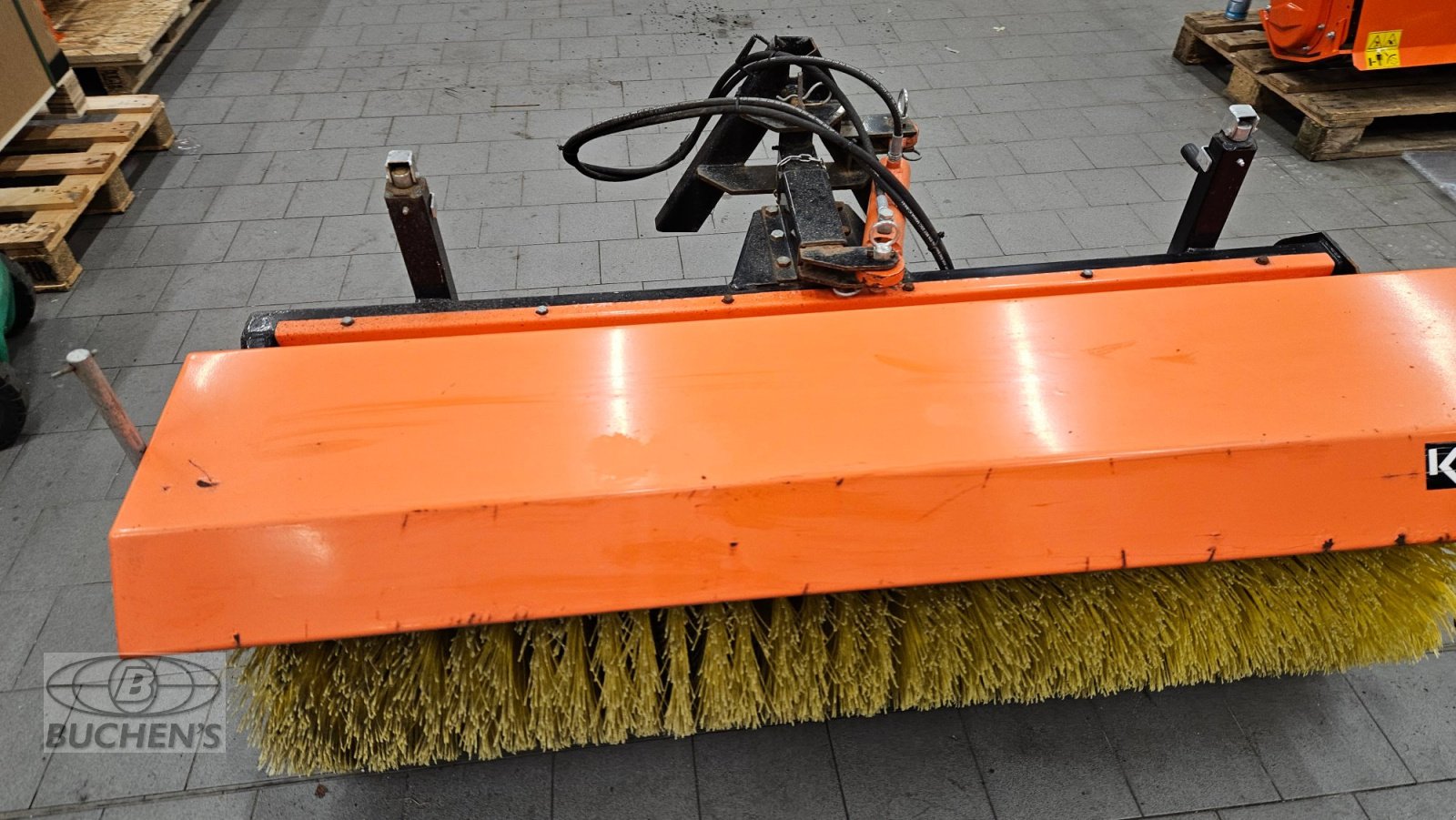 Anbaukehrmaschine typu Kubota Frontkehrmaschine 150cm, Gebrauchtmaschine v Olpe (Obrázek 10)