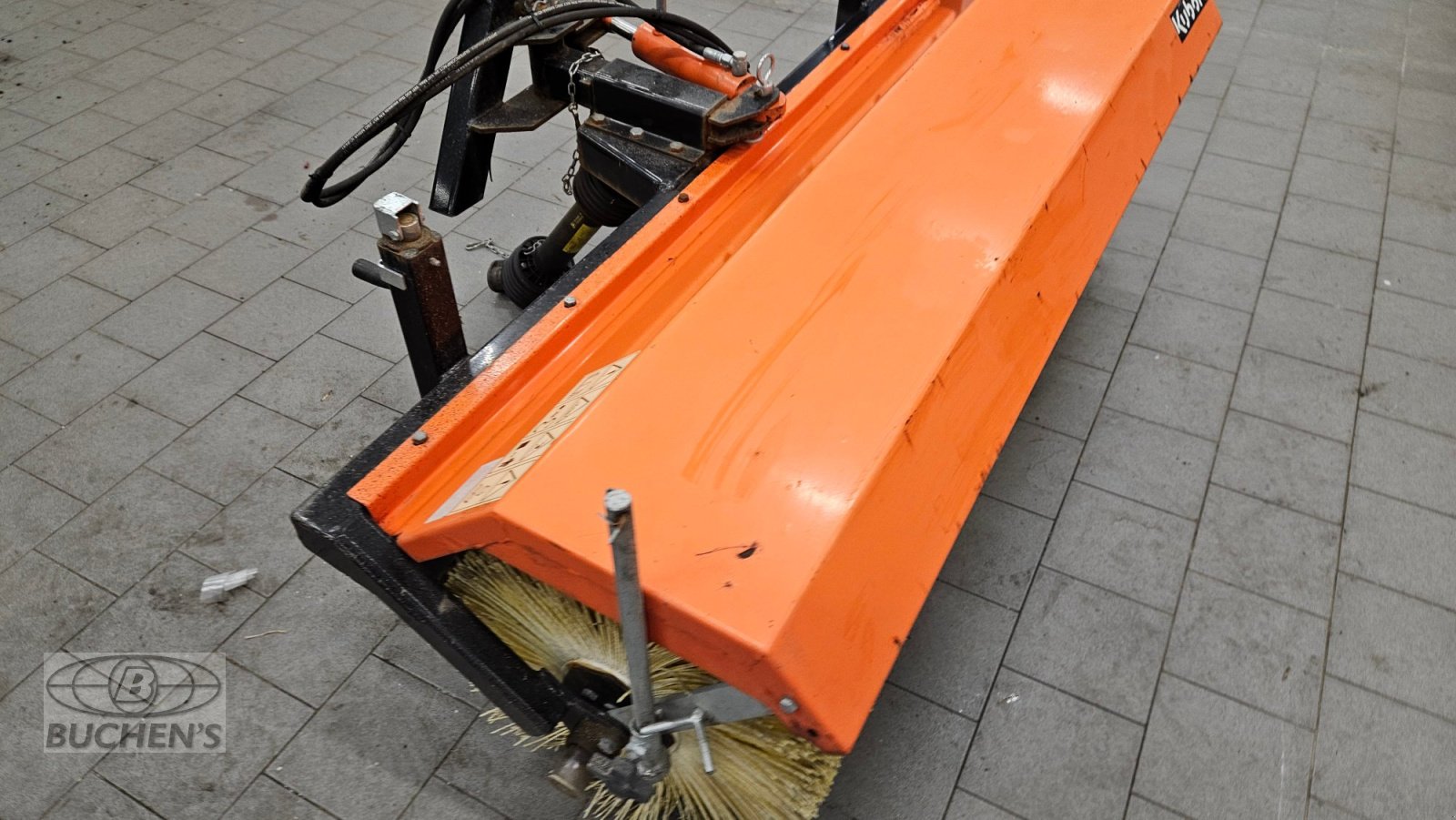 Anbaukehrmaschine typu Kubota Frontkehrmaschine 150cm, Gebrauchtmaschine v Olpe (Obrázek 12)