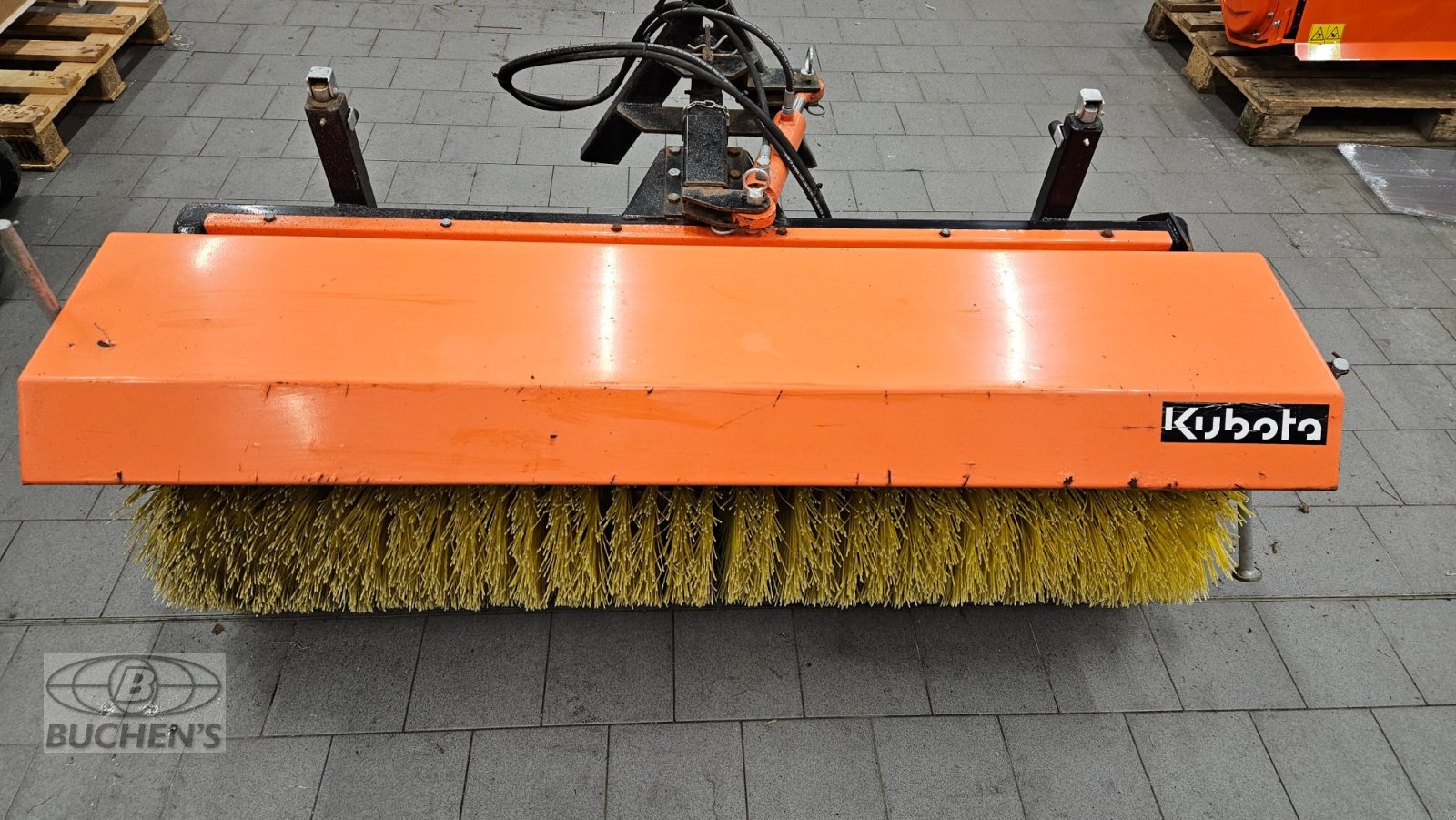 Anbaukehrmaschine typu Kubota Frontkehrmaschine 150cm, Gebrauchtmaschine v Olpe (Obrázek 14)