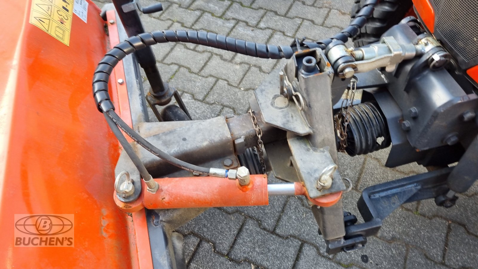Anbaukehrmaschine des Typs Kubota Frontkehrmaschine, Gebrauchtmaschine in Olpe (Bild 9)