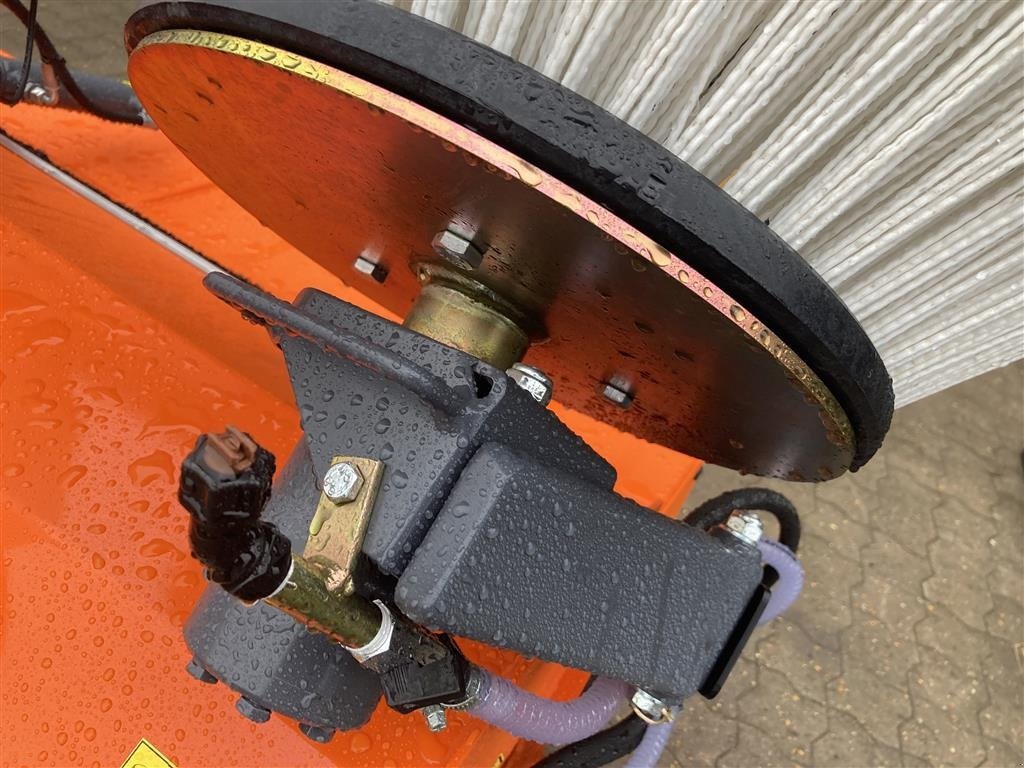 Anbaukehrmaschine of the type Sonstige 580 Dual opsamlerkasse, vandtank og sidebørste, Gebrauchtmaschine in Roslev (Picture 14)