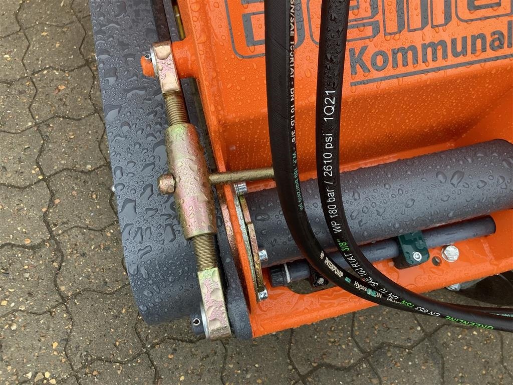 Anbaukehrmaschine of the type Sonstige 580 Dual opsamlerkasse, vandtank og sidebørste, Gebrauchtmaschine in Roslev (Picture 17)