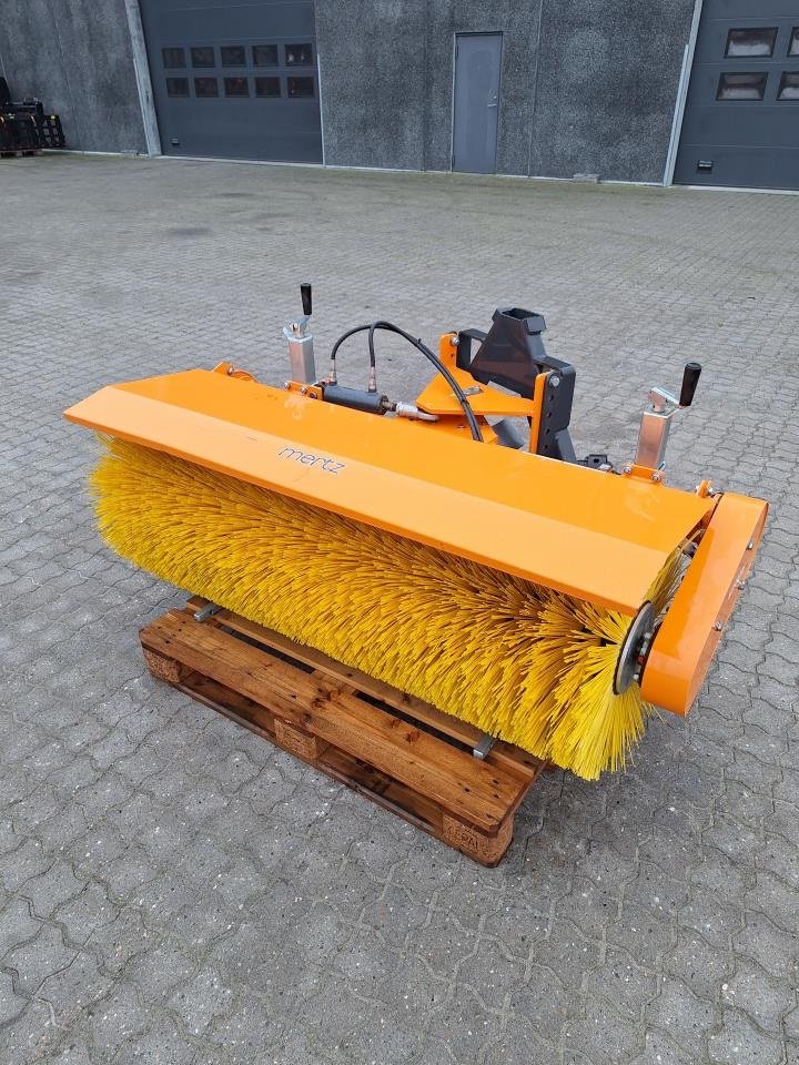 Anbaukehrmaschine типа Sonstige FM 1500 P, Gebrauchtmaschine в Maribo (Фотография 1)