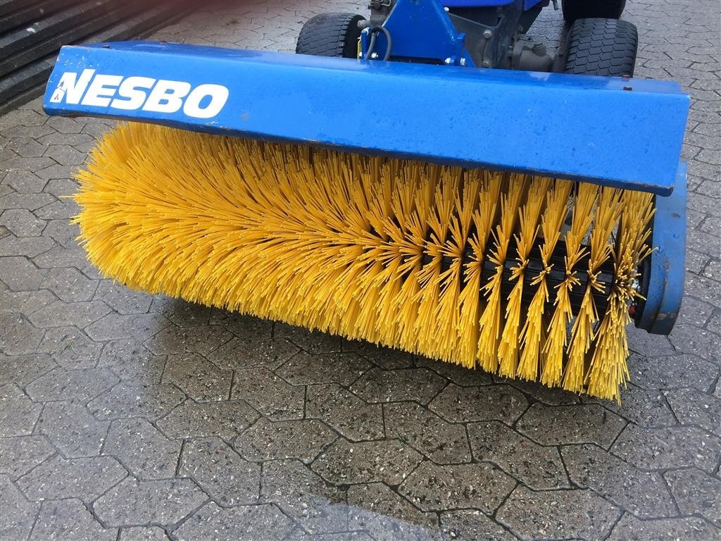 Anbaukehrmaschine of the type Sonstige FM1200 til Iseki TXG23, Gebrauchtmaschine in Helsinge (Picture 1)