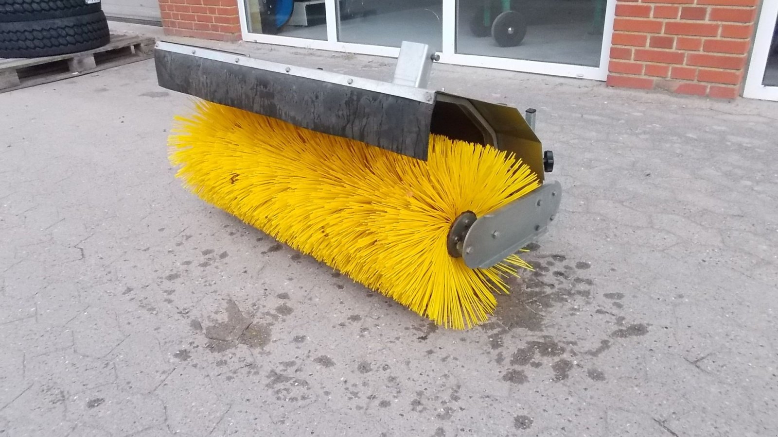 Anbaukehrmaschine typu Sonstige K104, Gebrauchtmaschine v Roslev (Obrázek 2)