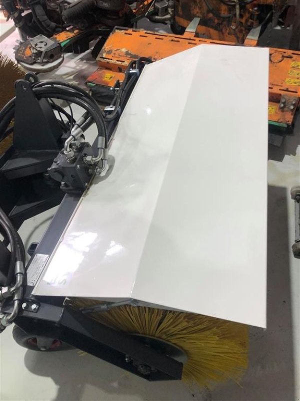 Anbaukehrmaschine des Typs Sonstige Ny Rimas fejemaskine hydraulisk, Gebrauchtmaschine in Brønderslev (Bild 2)