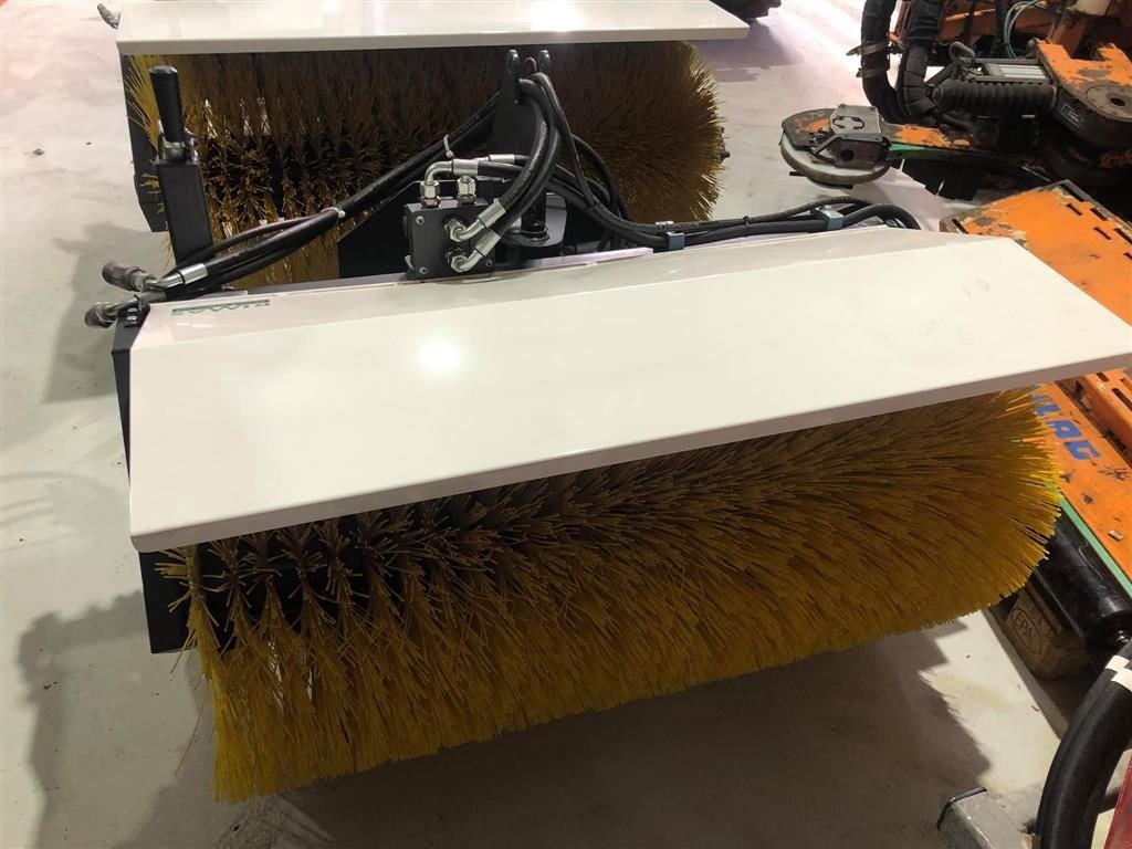 Anbaukehrmaschine des Typs Sonstige Ny Rimas fejemaskine hydraulisk, Gebrauchtmaschine in Brønderslev (Bild 7)