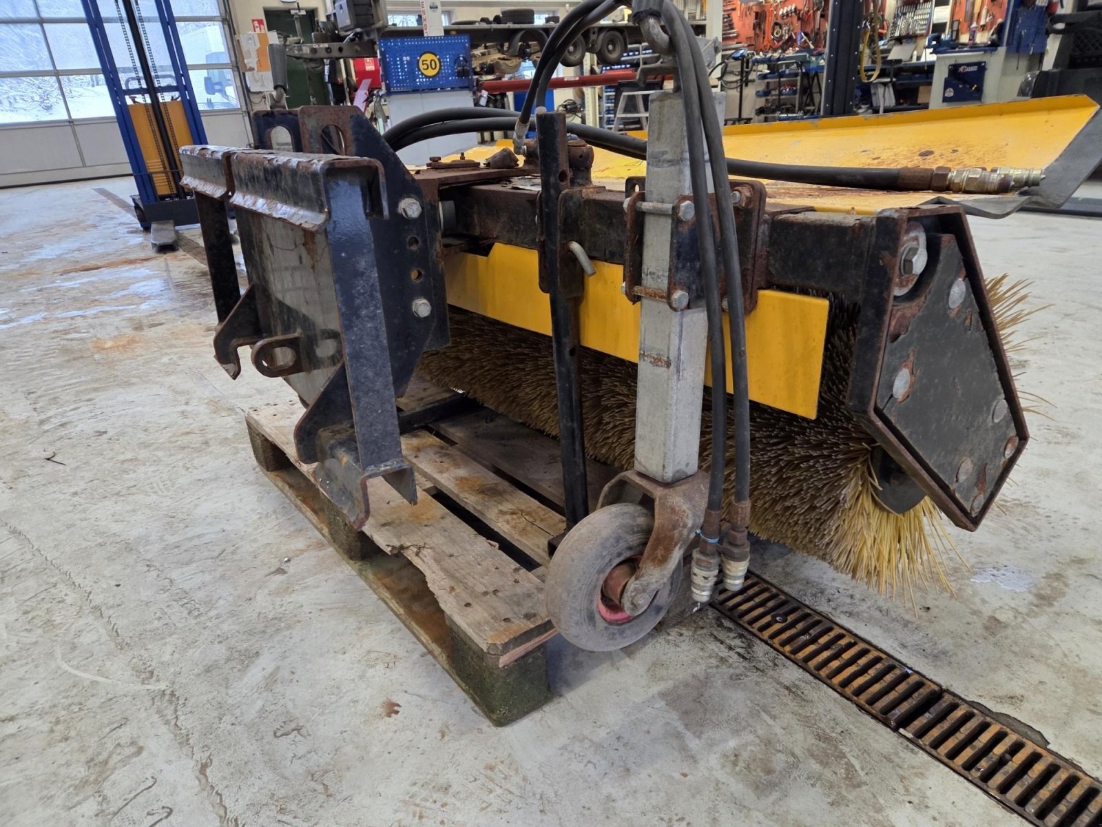 Anbaukehrmaschine of the type Stensballe HF 1500 MF, Gebrauchtmaschine in Herning (Picture 4)