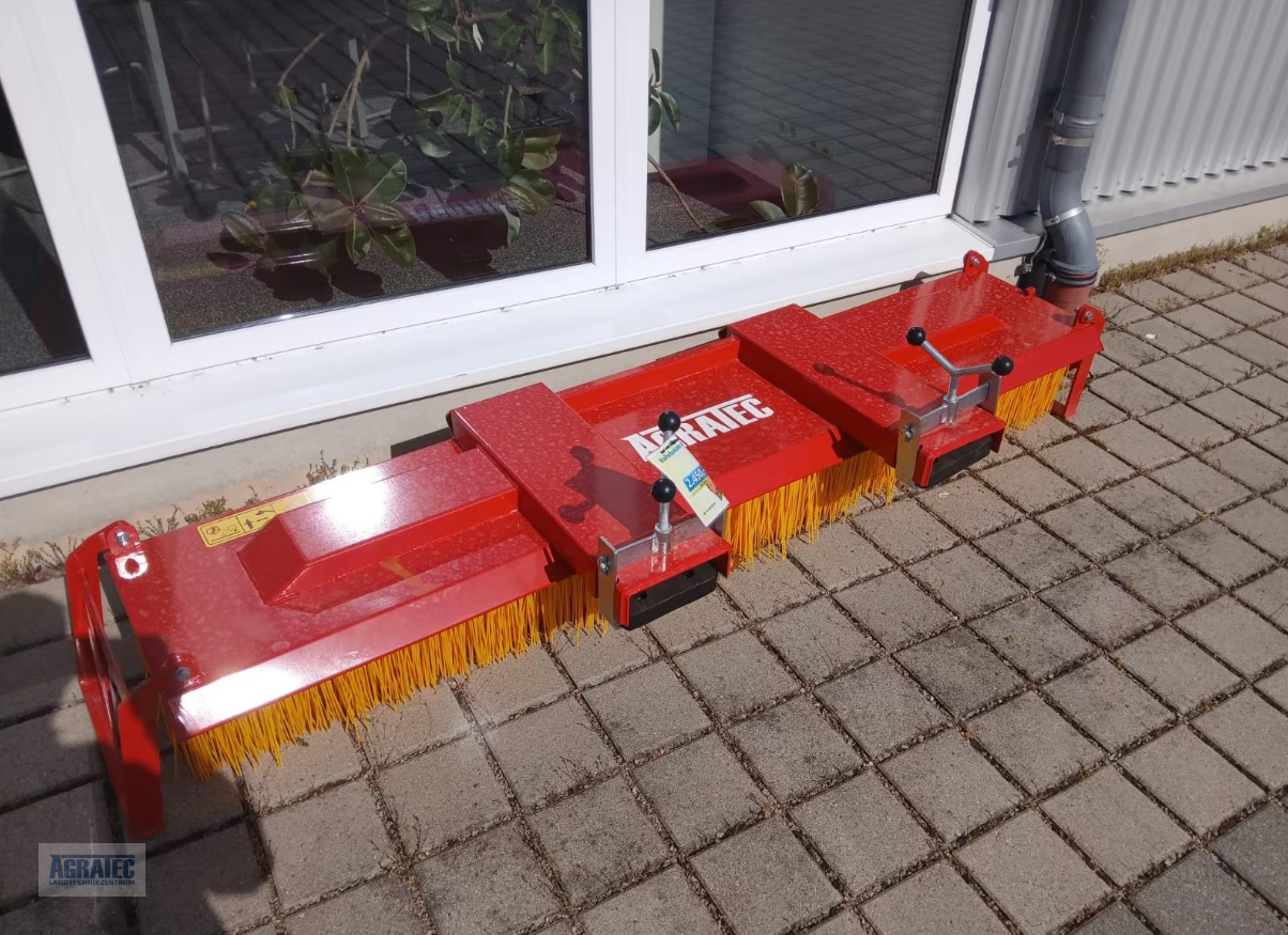 Anbaukehrmaschine des Typs Talex T002054, Neumaschine in Salching bei Straubing (Bild 1)