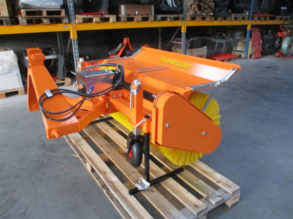 Anbaukehrmaschine typu Thyregod TK 1600 Komplet med kraftoverføringsaksel og hydraulisk sving, Gebrauchtmaschine v Lintrup (Obrázek 9)