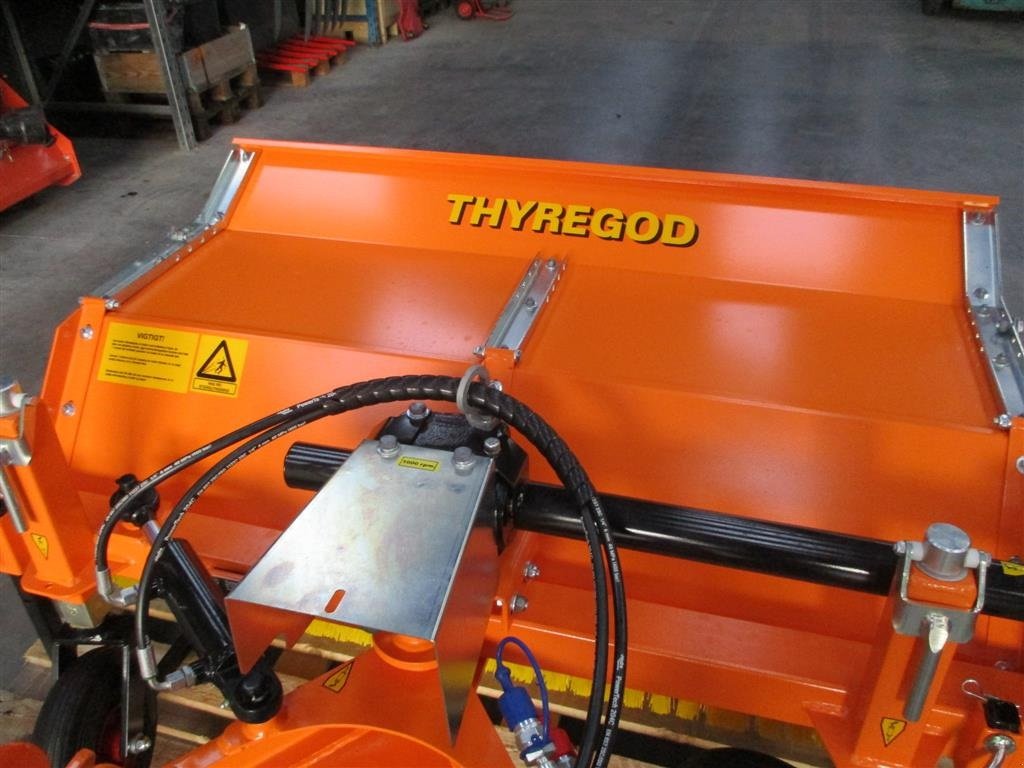 Anbaukehrmaschine typu Thyregod TK 1600 Komplet med kraftoverføringsaksel og hydraulisk sving, Gebrauchtmaschine v Lintrup (Obrázek 10)