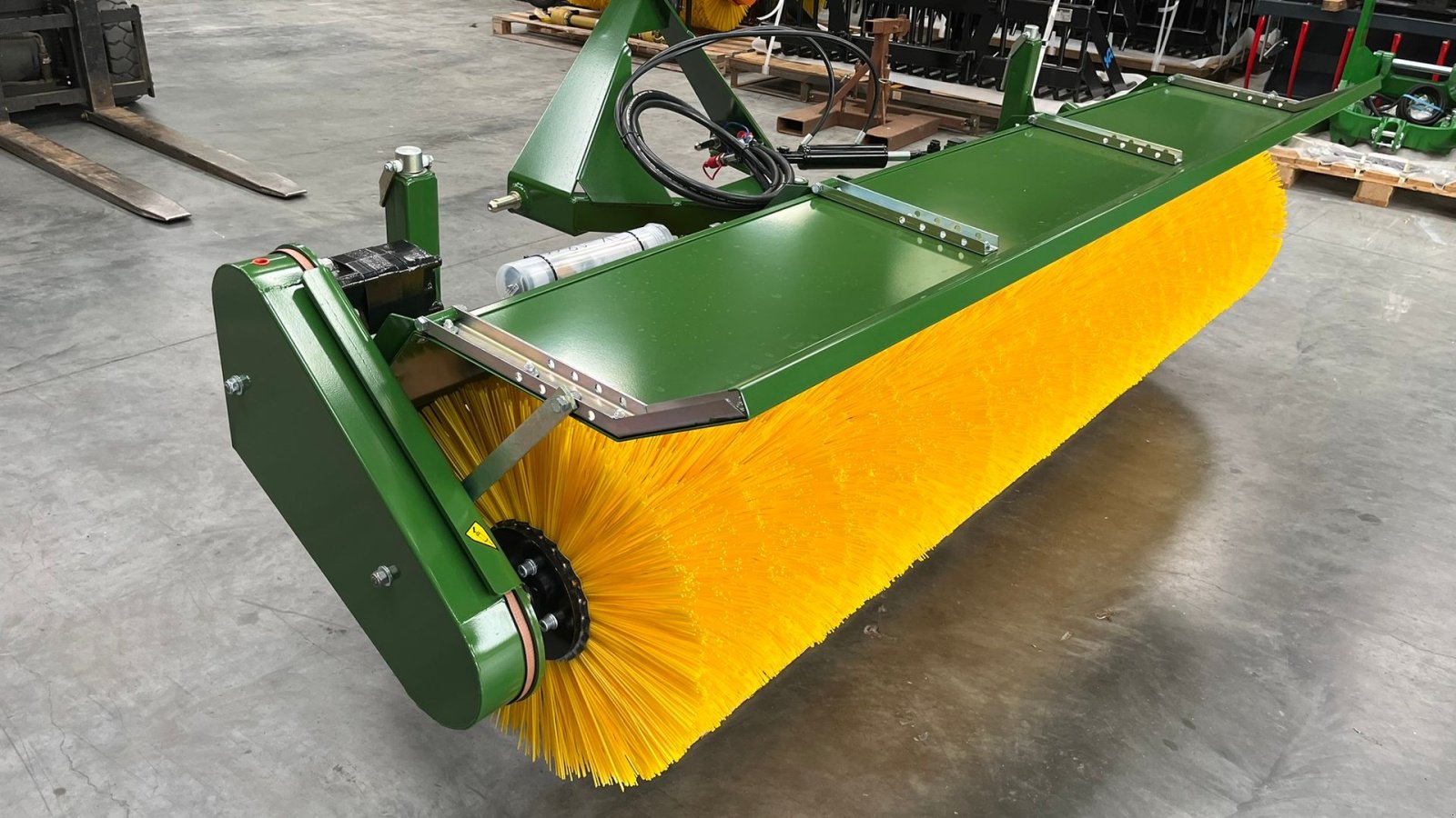 Anbaukehrmaschine of the type Thyregod TK 2800 med nylon børster og hydraulisk sving. brede 2800 og feje brede 2500, Gebrauchtmaschine in Lintrup (Picture 7)