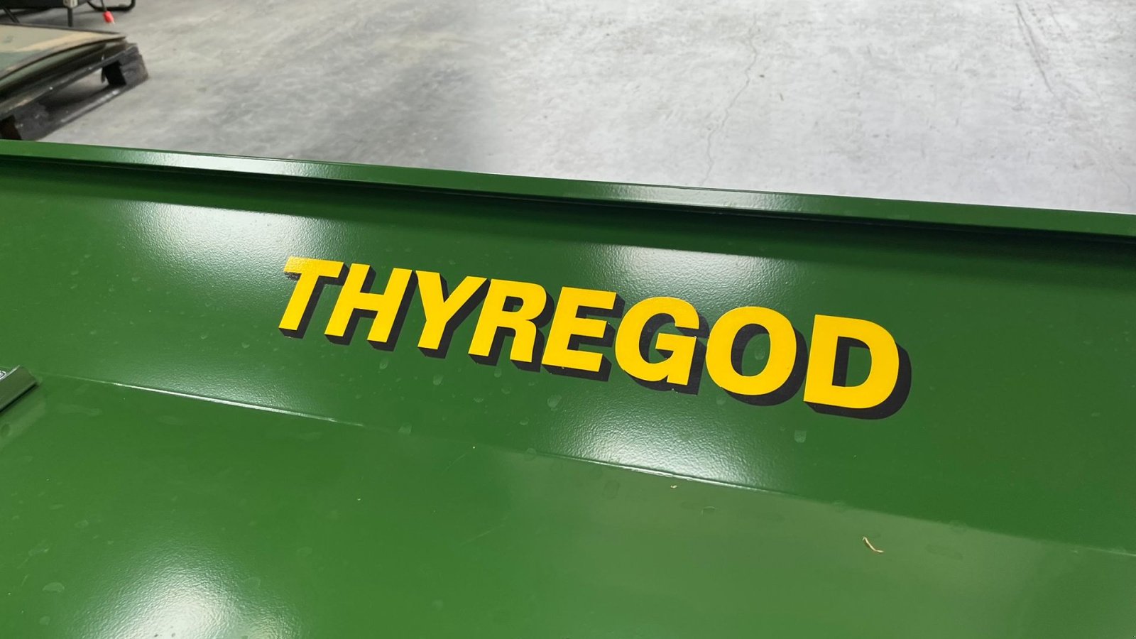 Anbaukehrmaschine of the type Thyregod TK 2800 med nylon børster og hydraulisk sving. brede 2800 og feje brede 2500, Gebrauchtmaschine in Lintrup (Picture 10)