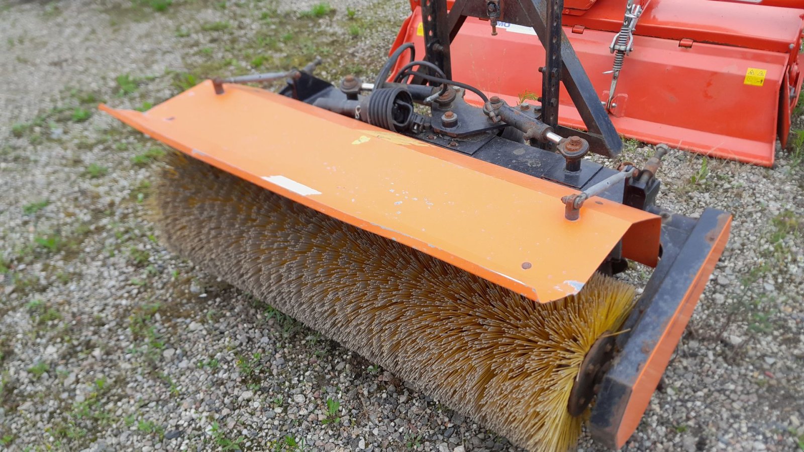 Anbaukehrmaschine of the type Tuchel Kost, Gebrauchtmaschine in Gudbjerg (Picture 3)