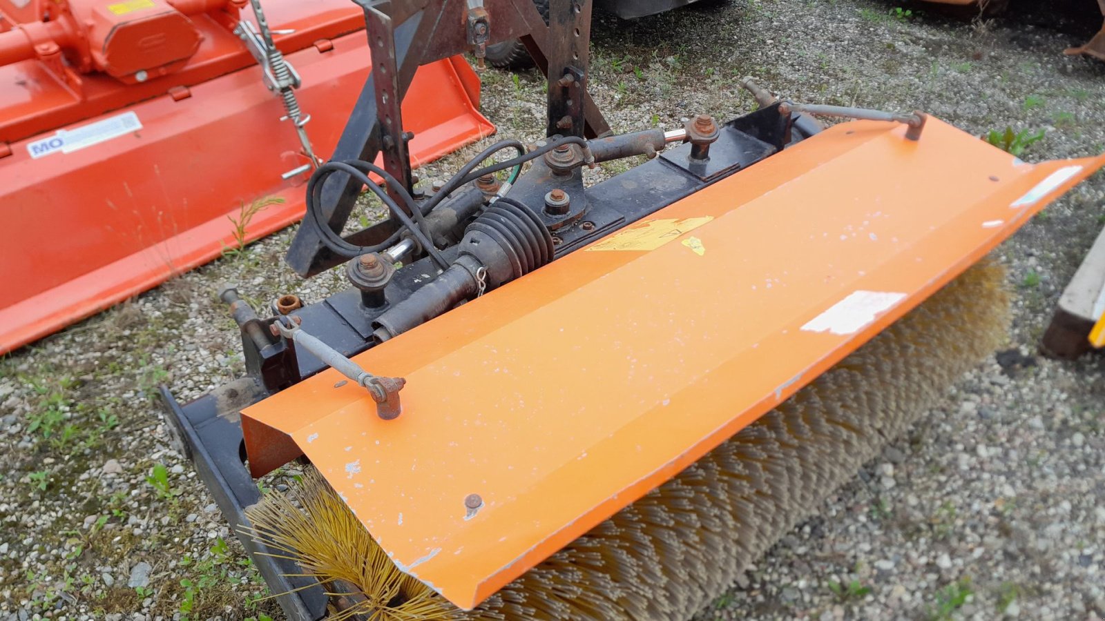 Anbaukehrmaschine of the type Tuchel Kost, Gebrauchtmaschine in Gudbjerg (Picture 4)