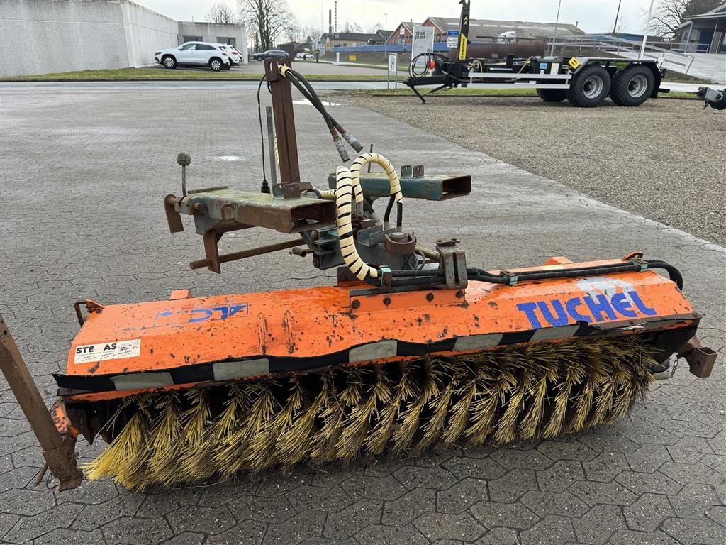 Anbaukehrmaschine des Typs Tuchel Med gaffellomme til truck, Gebrauchtmaschine in Ringe (Bild 8)