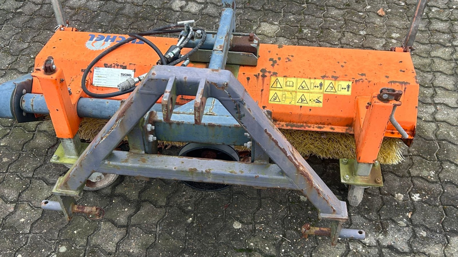 Anbaukehrmaschine van het type Tuchel ZKM135, Gebrauchtmaschine in Suldrup (Foto 2)