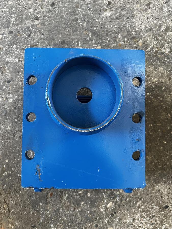 Anbauplatten des Typs Big Dutchman Anschraubplatte mit Martin M02 Aufnahme, Neumaschine in Göpfritz an der Wild (Bild 3)