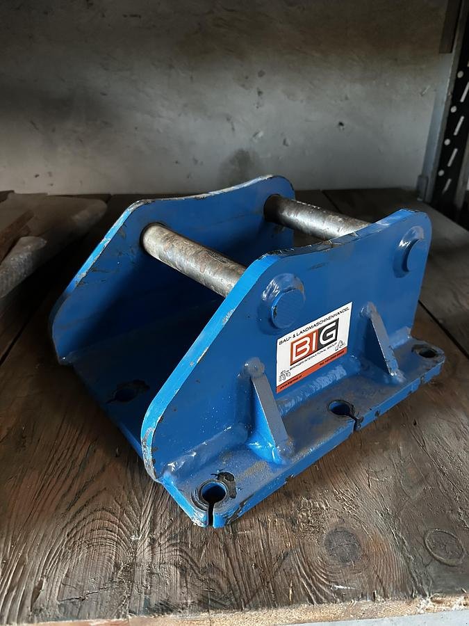 Anbauplatten Türe ait Big Dutchman Anschraubplatte mit Martin M3 Aufnahme, Neumaschine içinde Göpfritz an der Wild (resim 1)