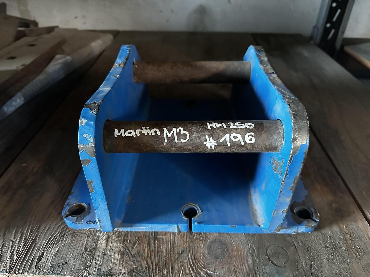 Anbauplatten Türe ait Big Dutchman Anschraubplatte mit Martin M3 Aufnahme, Neumaschine içinde Göpfritz an der Wild (resim 3)