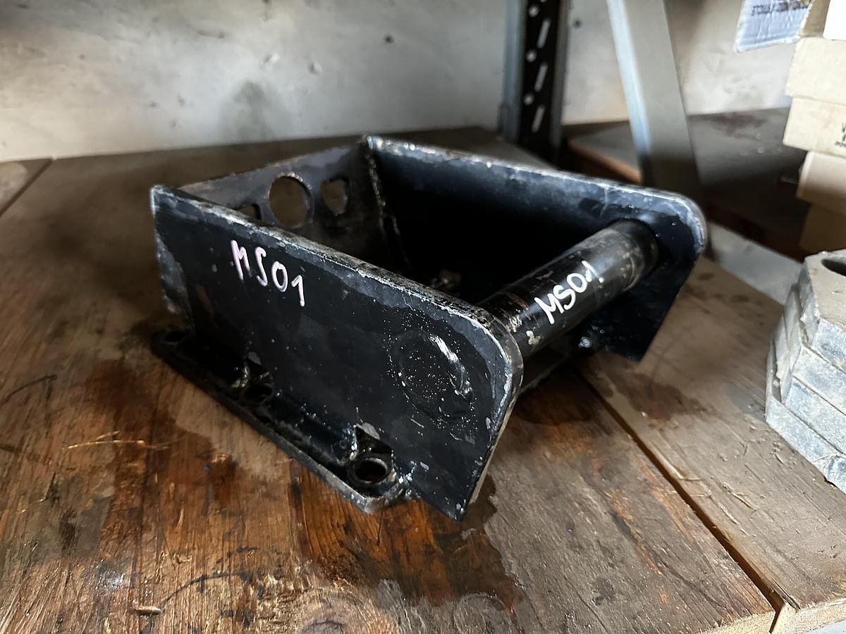 Anbauplatten typu Big Dutchman Anschraubplatte mit MS01 Aufnahme, Gebrauchtmaschine v Göpfritz an der Wild (Obrázek 1)