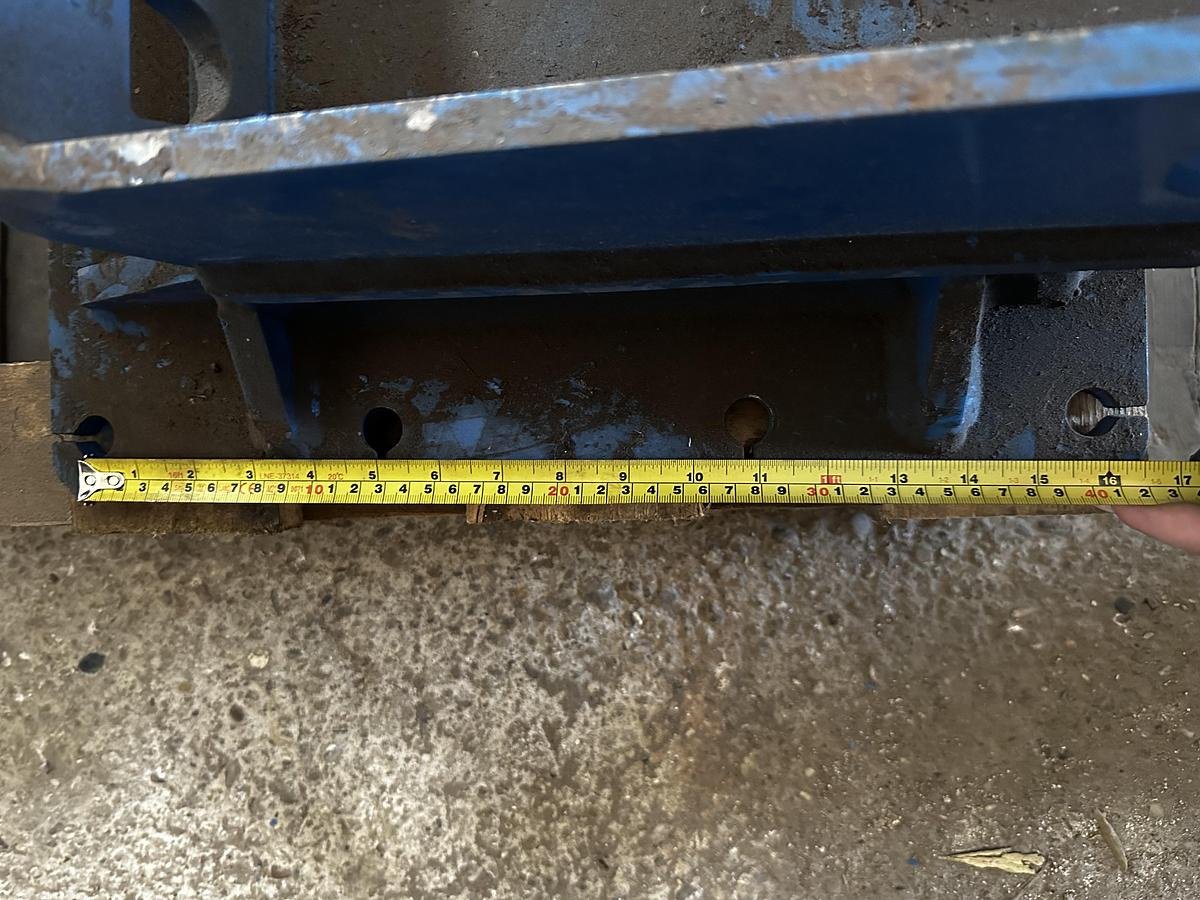 Anbauplatten des Typs Big Dutchman Anschraubplatte mit MS03 Aufnahme, Neumaschine in Göpfritz an der Wild (Bild 3)