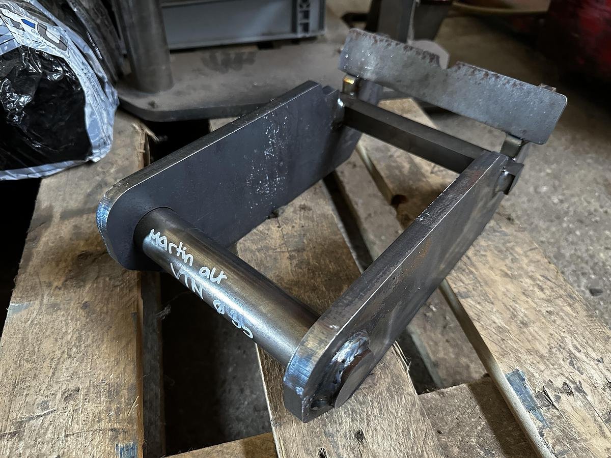 Anbauplatten typu Big Dutchman Anschweißteil mit VTN / Martin alt Aufnahme, Neumaschine v Göpfritz an der Wild (Obrázek 1)