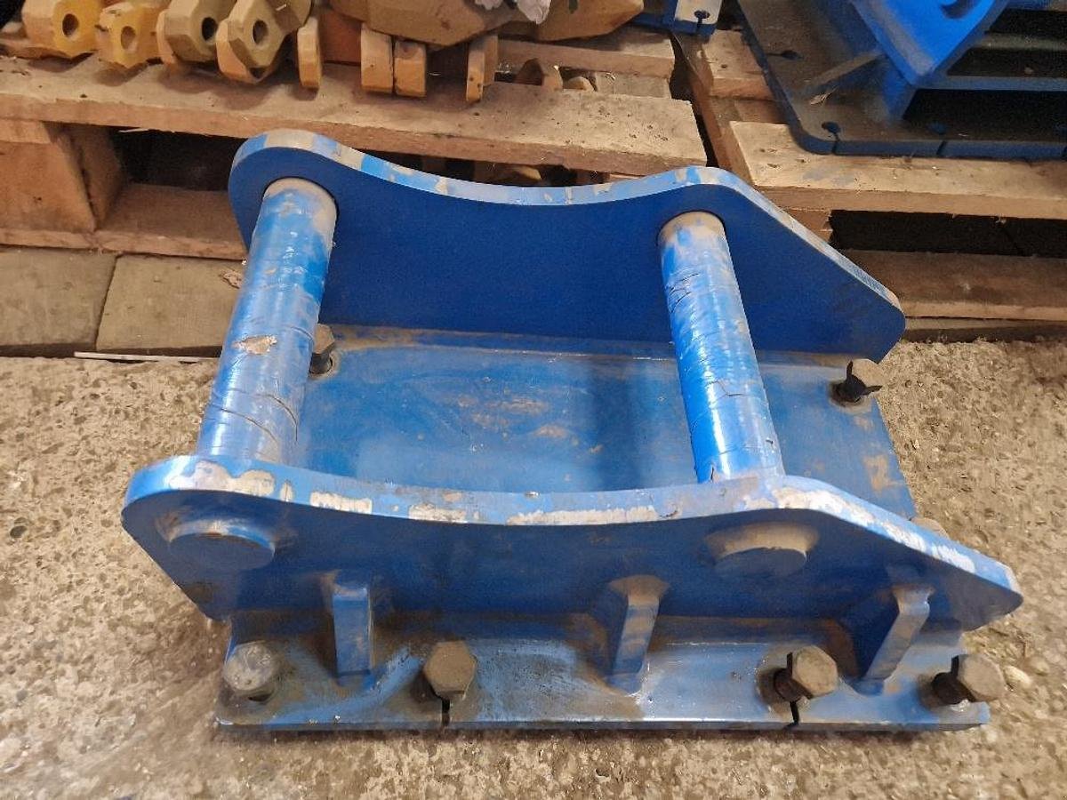 Anbauplatten des Typs Hammer Abbruch & Sortiergreifer Anschraubplatte zu  Mustang GRP450 GRP750 sowie Hammer GR45 GR75, Neumaschine in Göpfritz an der Wild (Bild 1)