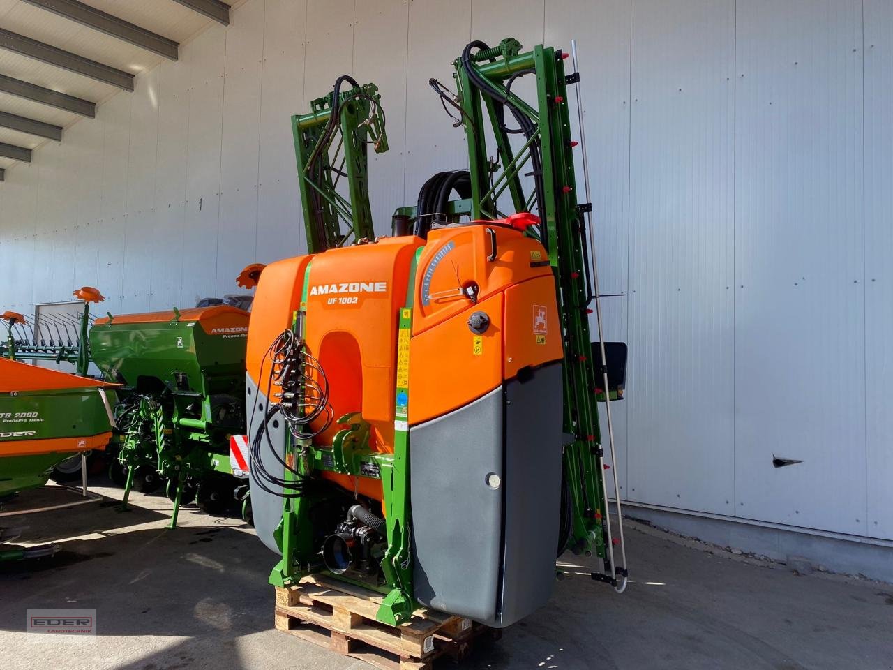 Anbauspritze des Typs Amazone UF 1002, Neumaschine in Tuntenhausen (Bild 3)