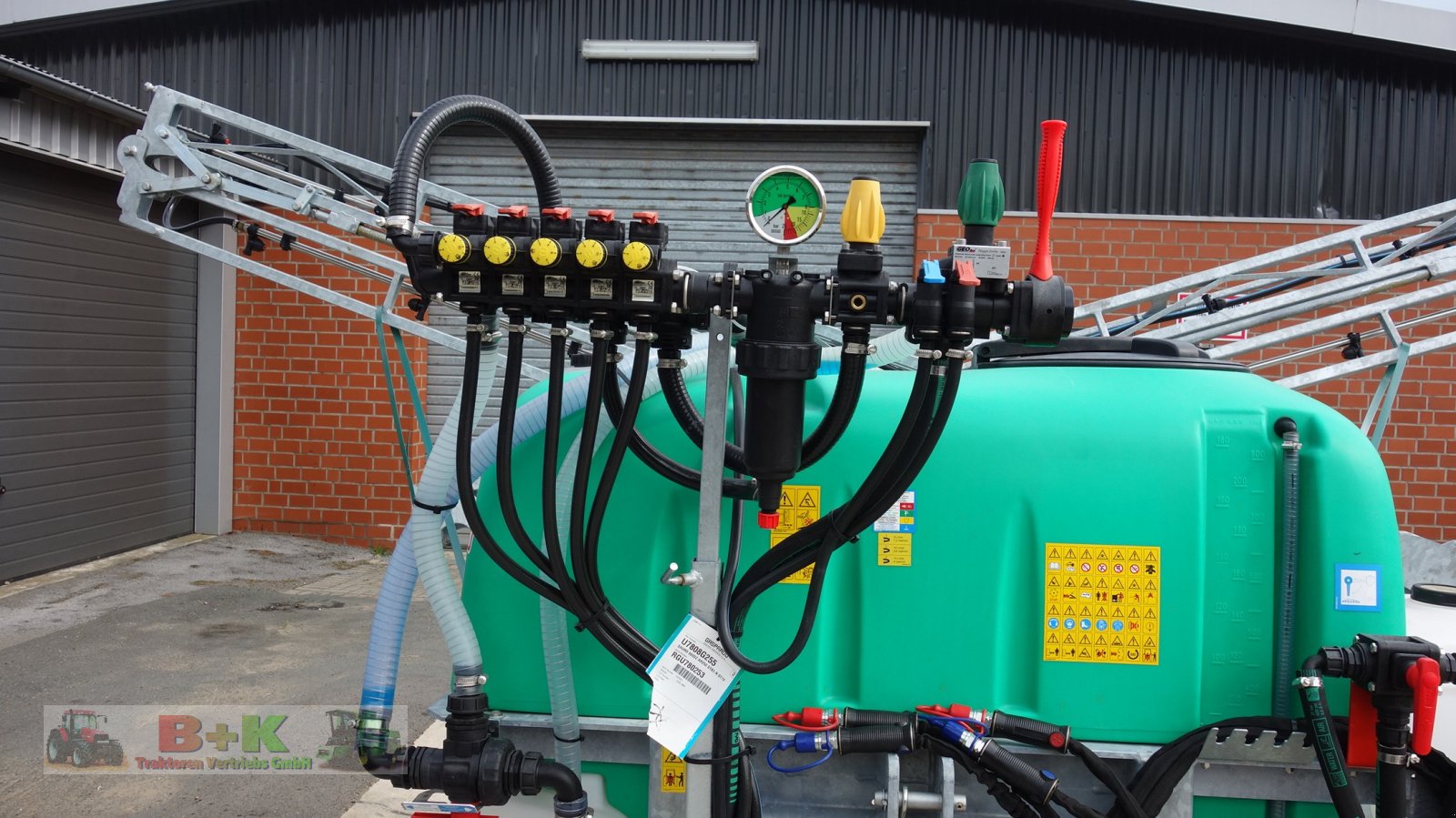 Anbauspritze of the type Gaspardo Sauro 800/15, Neumaschine in Kettenkamp (Picture 2)