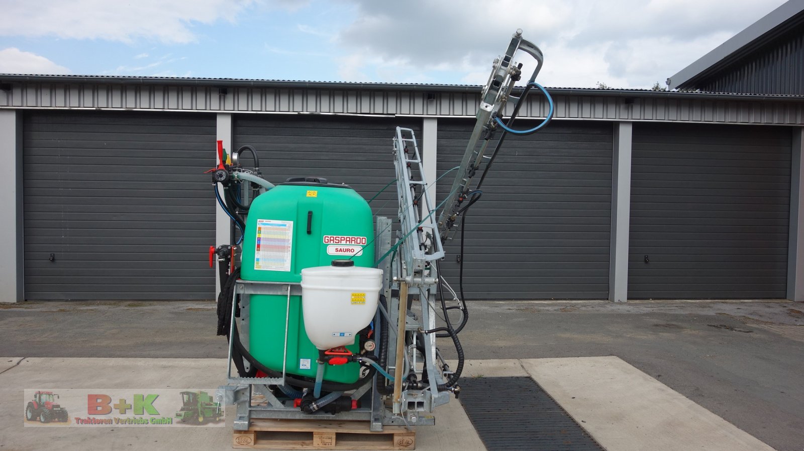 Anbauspritze of the type Gaspardo Sauro 800/15, Neumaschine in Kettenkamp (Picture 5)