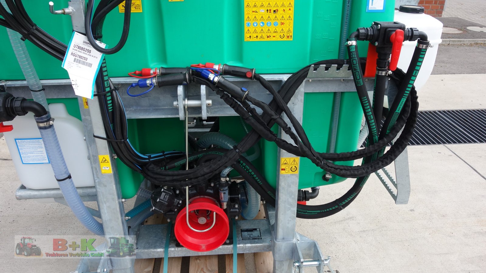 Anbauspritze of the type Gaspardo Sauro 800/15, Neumaschine in Kettenkamp (Picture 8)