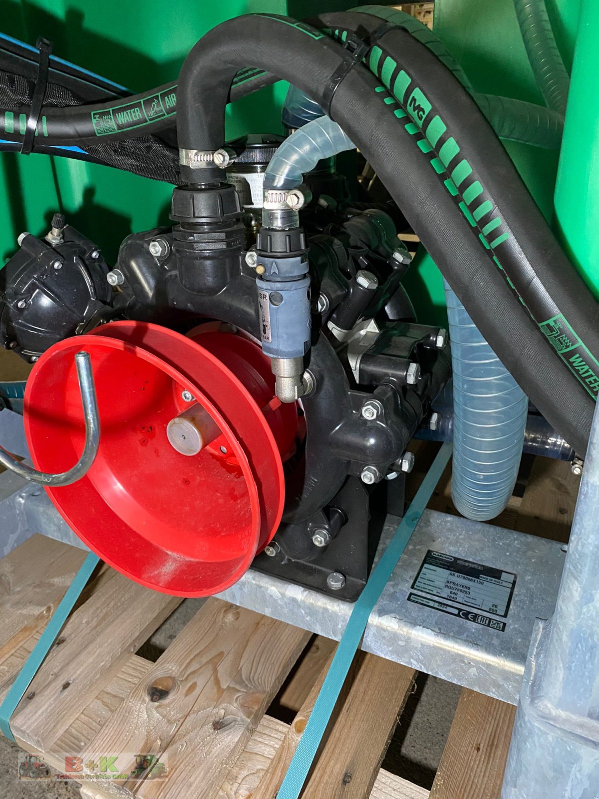 Anbauspritze of the type Gaspardo Sauro 800/15, Neumaschine in Kettenkamp (Picture 13)