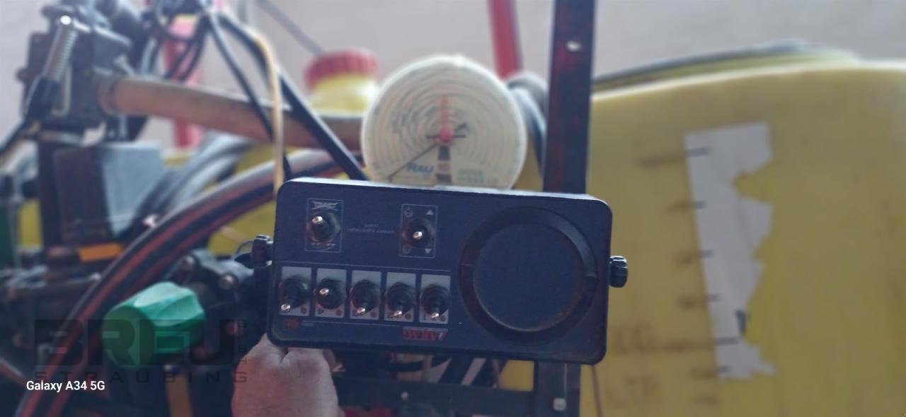 Anbauspritze of the type Rau D 2 - 1000 l - 15 m, Gebrauchtmaschine in Straubing (Picture 4)