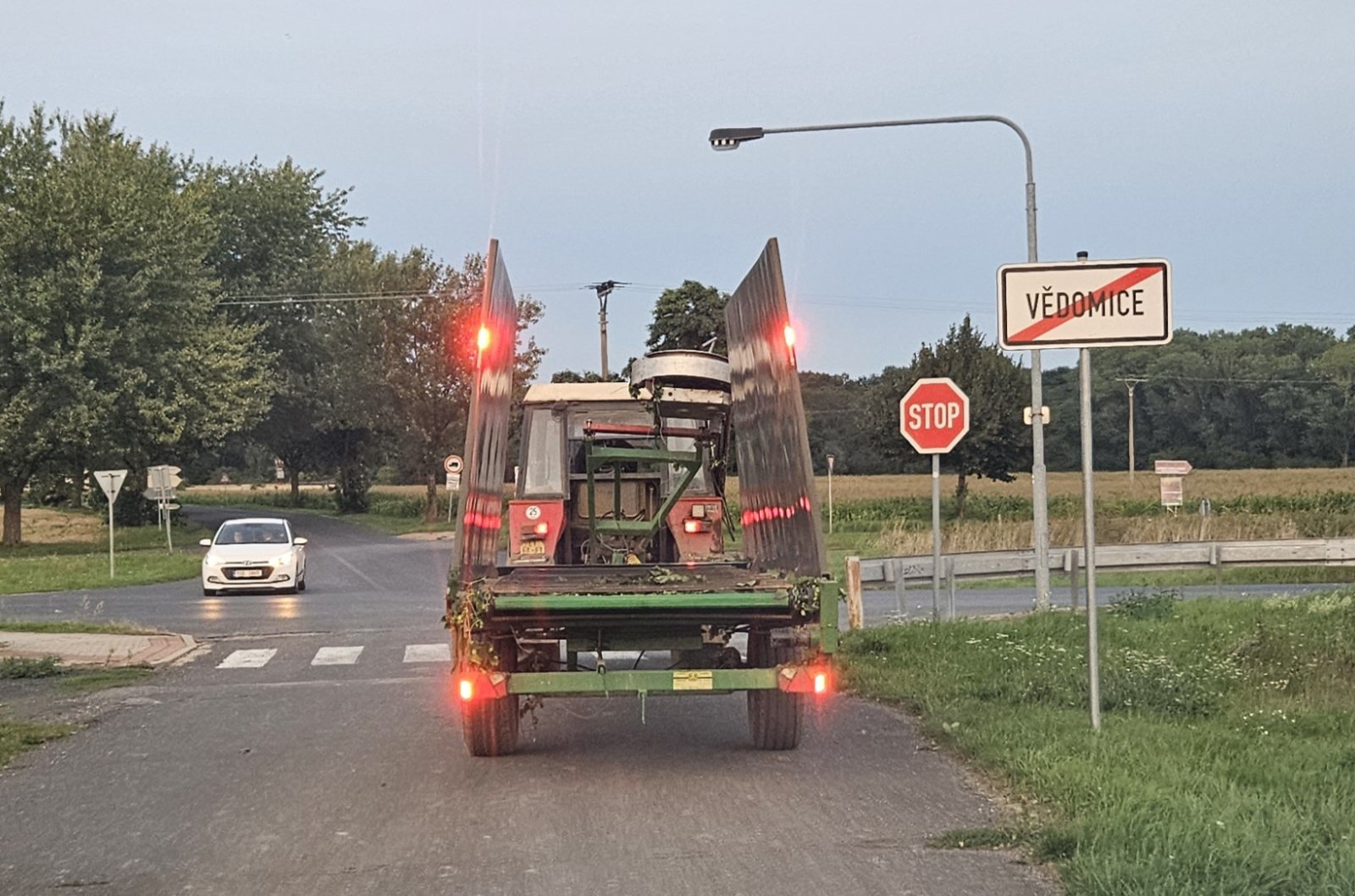 Anhänger от тип Agrotip Hoptrailer 200, Neumaschine в Roudnice nad Labem (Снимка 15)