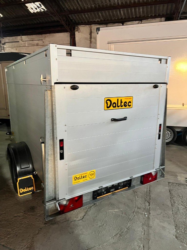 Anhänger of the type Daltec Kofferanhänger, Gebrauchtmaschine in Avenches (Picture 1)