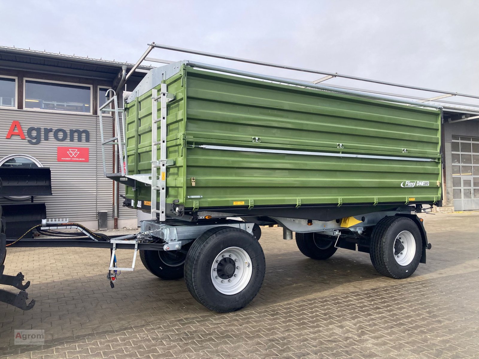 Anhänger typu Fliegl DK 180, Neumaschine v Münsingen (Obrázek 1)