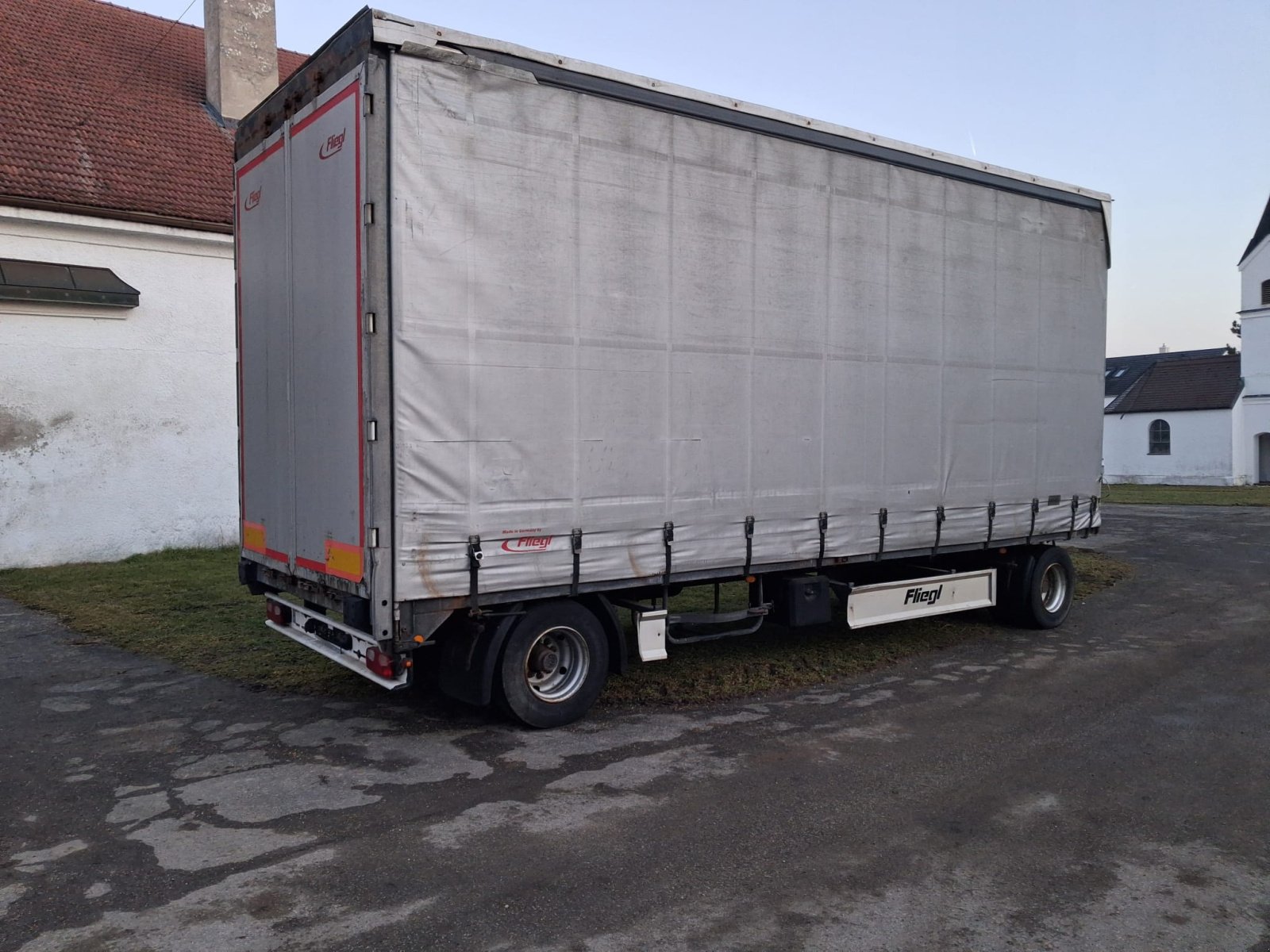 Anhänger tipa Fliegl Jumboanhänger Tieflader 18t, Gebrauchtmaschine u Großeisenbach (Slika 1)